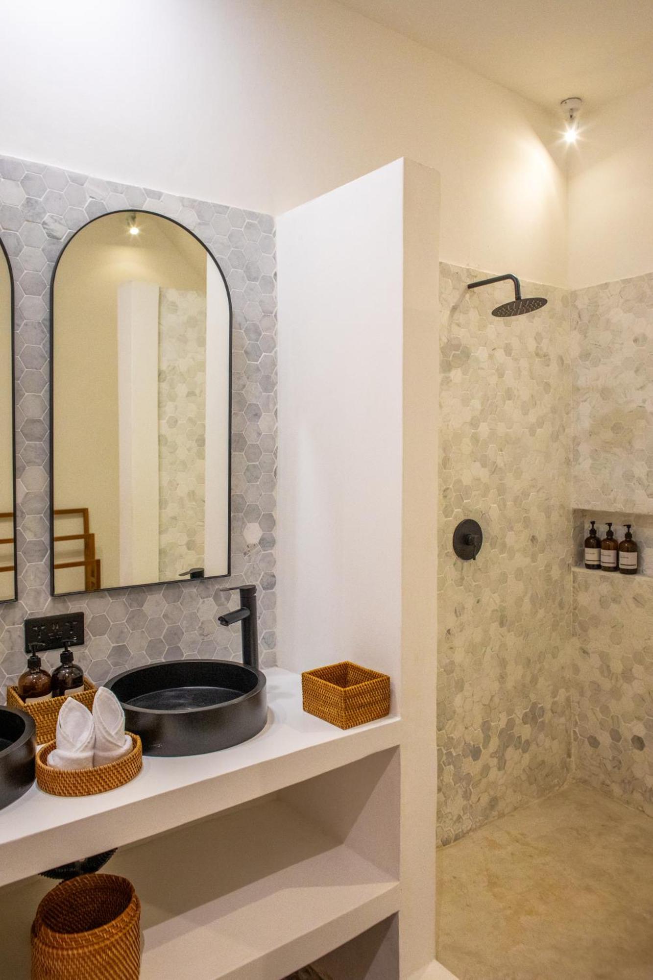 Villa Nmbr One - New 2br For Remote Travelers In