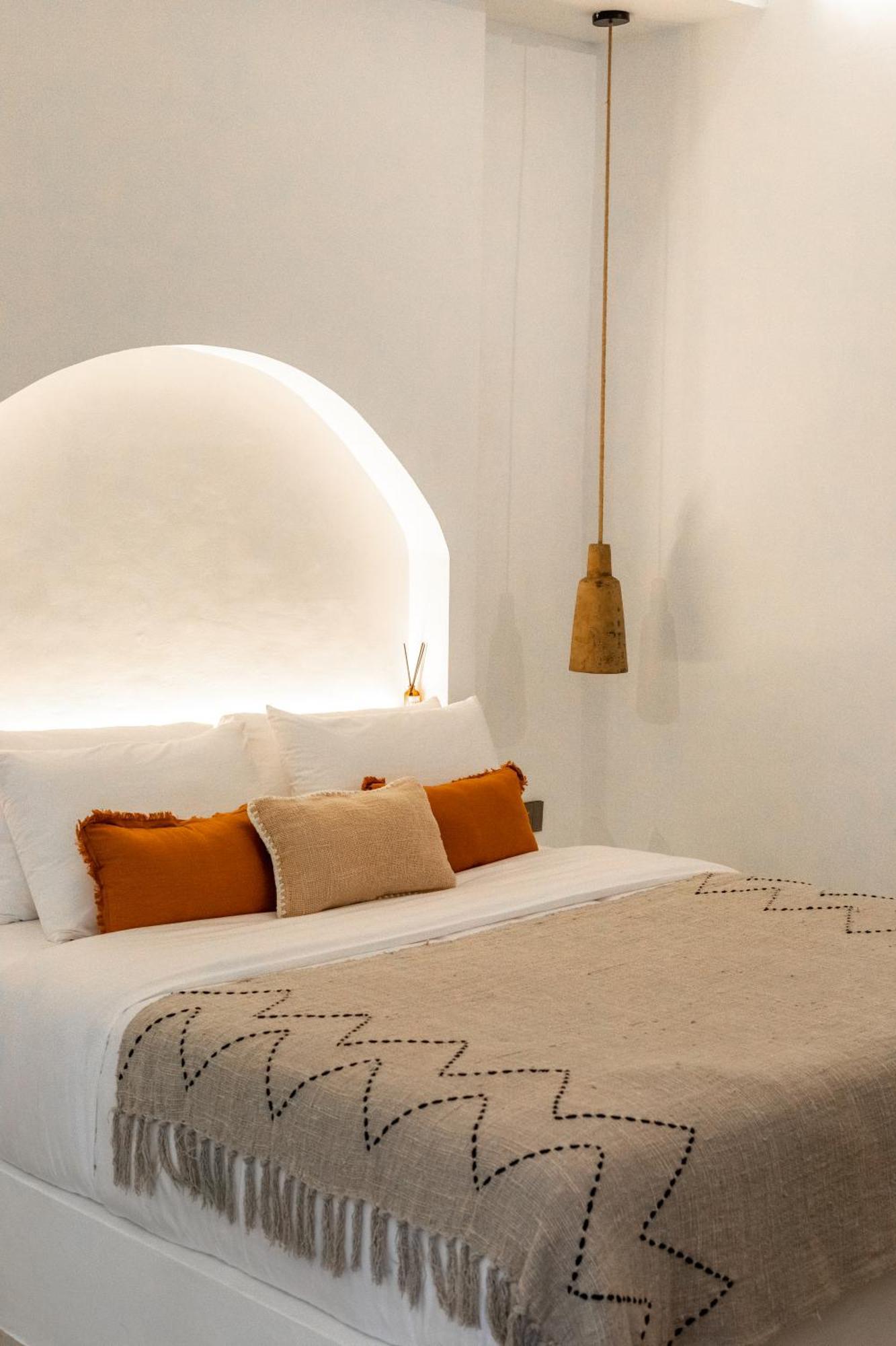 Villa Nmbr One - New 2br For Remote Travelers In